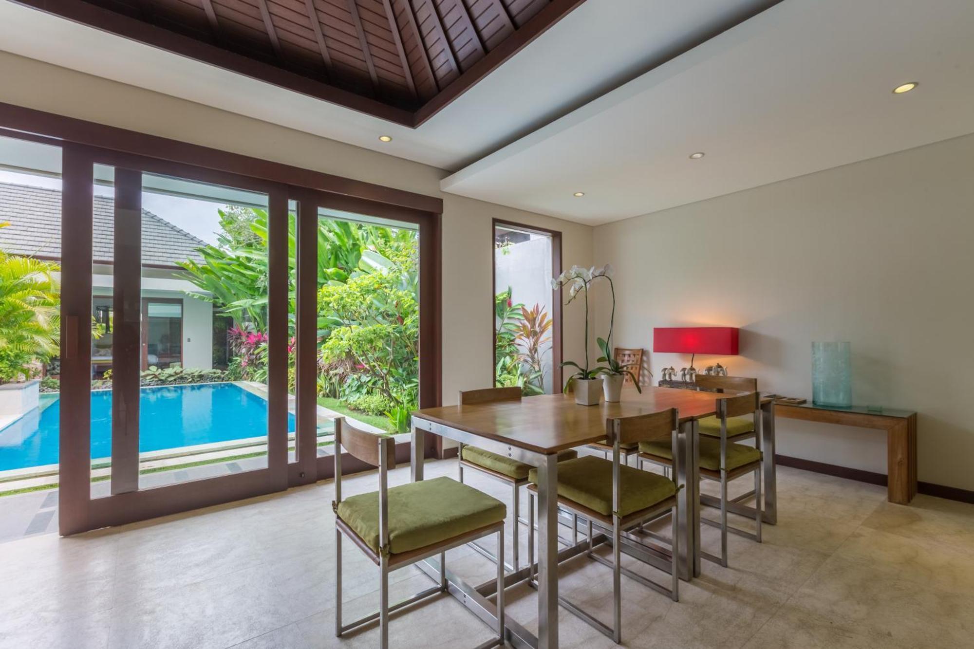 विला Kejora Beachfront Sanur (Bali)