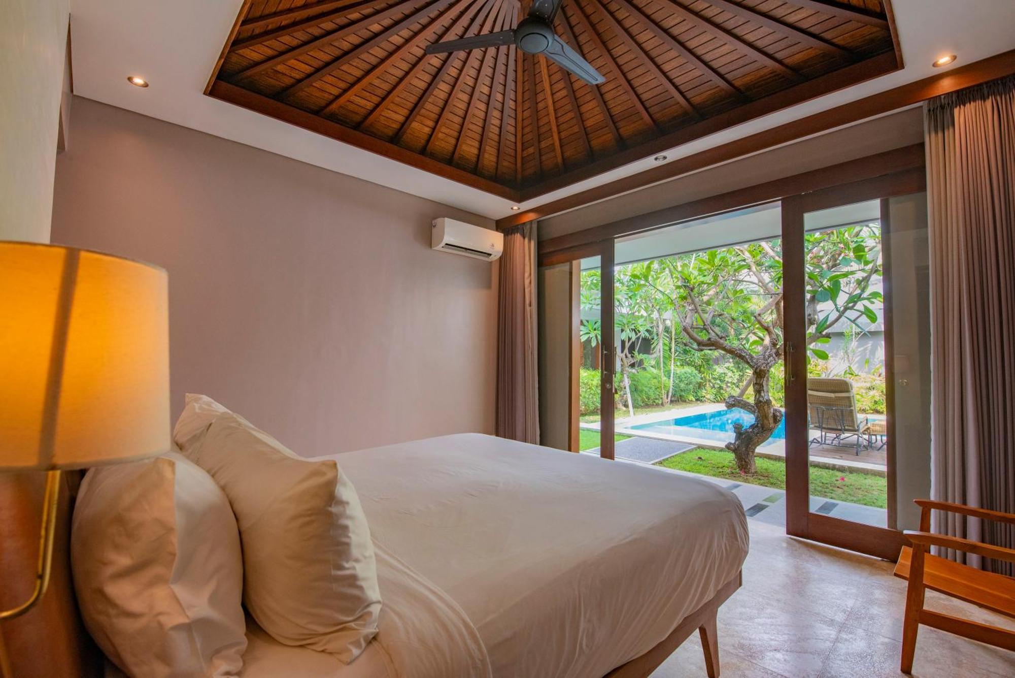 विला Kejora Beachfront Sanur (Bali)